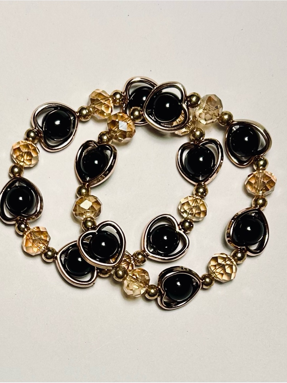 New 2 Bracelets Heart Bead Stretch in Black and Champagne
